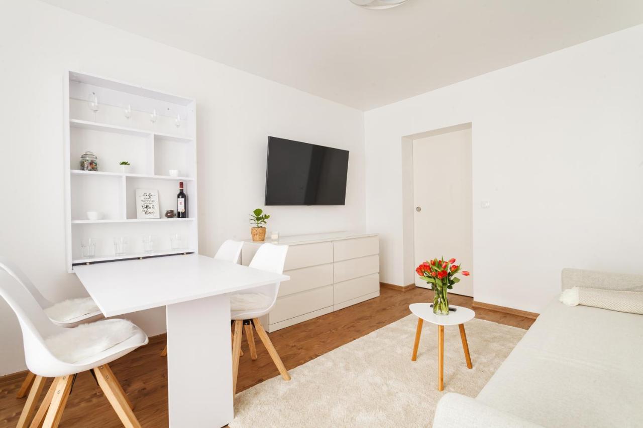 Design Apartment / 2 Room / Central / Contactless Check-In Hanovra Exterior foto