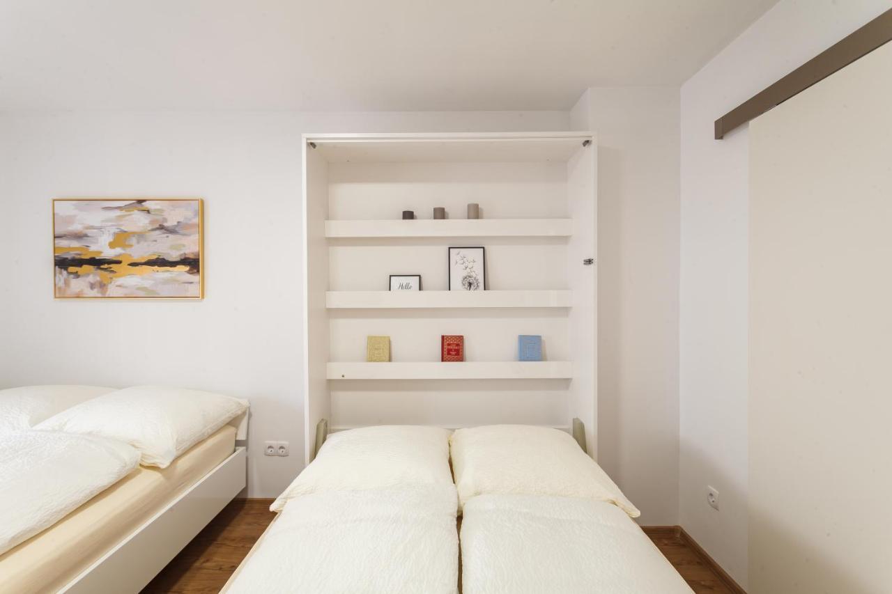 Design Apartment / 2 Room / Central / Contactless Check-In Hanovra Exterior foto