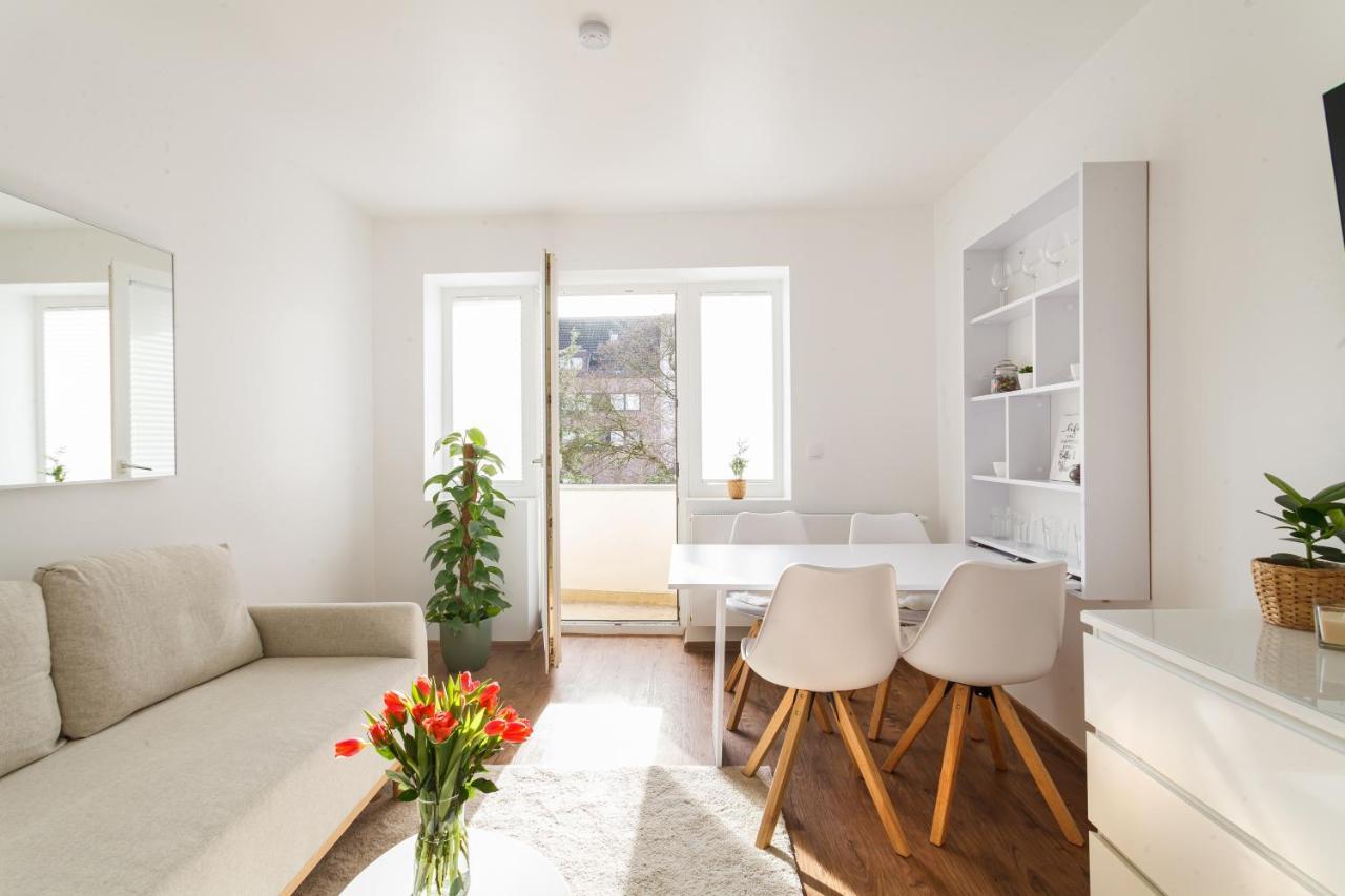 Design Apartment / 2 Room / Central / Contactless Check-In Hanovra Exterior foto