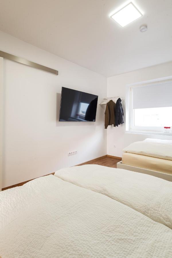 Design Apartment / 2 Room / Central / Contactless Check-In Hanovra Exterior foto