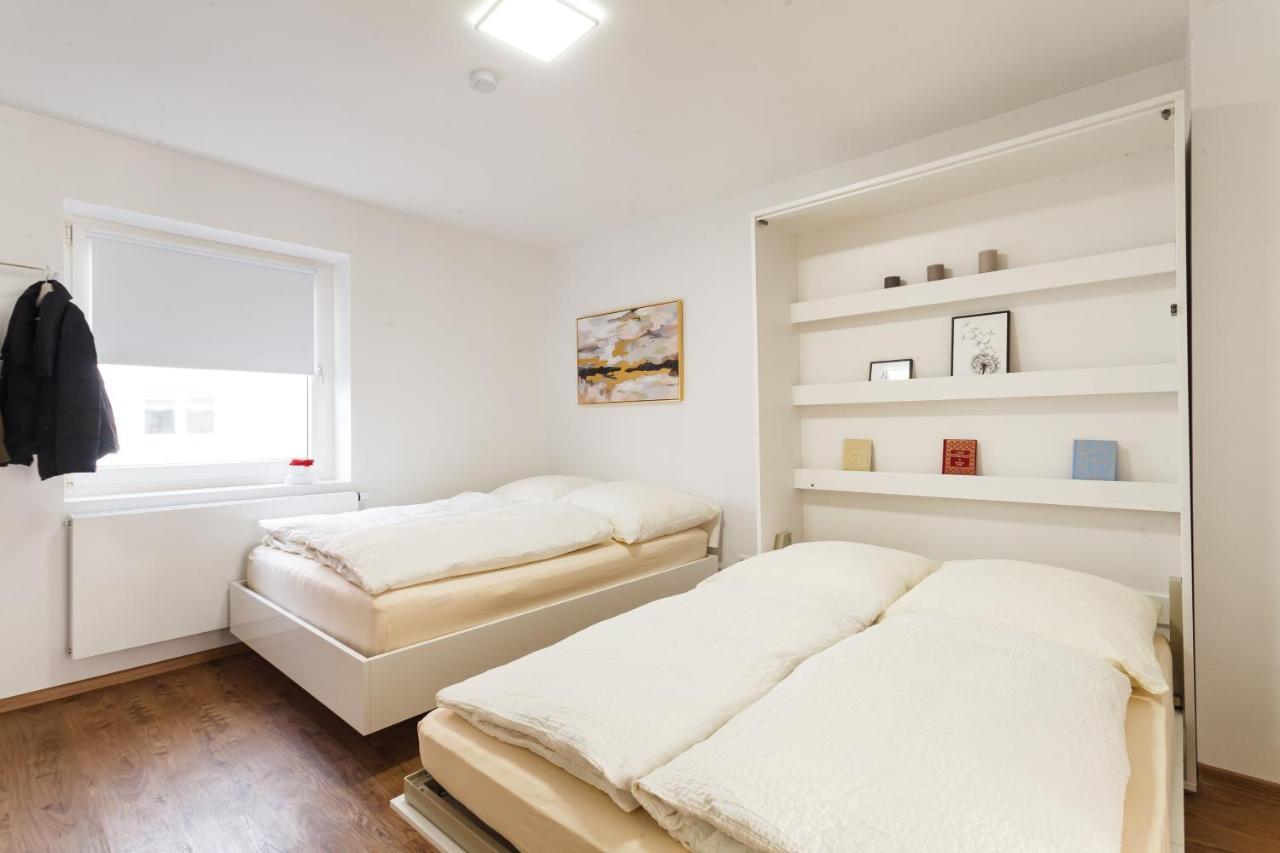 Design Apartment / 2 Room / Central / Contactless Check-In Hanovra Exterior foto