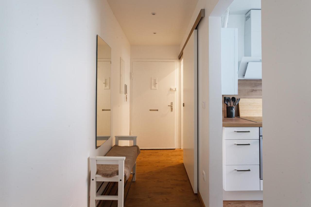 Design Apartment / 2 Room / Central / Contactless Check-In Hanovra Exterior foto