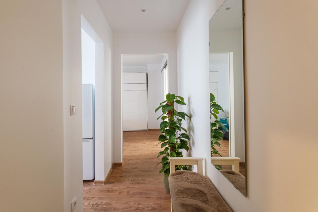 Design Apartment / 2 Room / Central / Contactless Check-In Hanovra Exterior foto